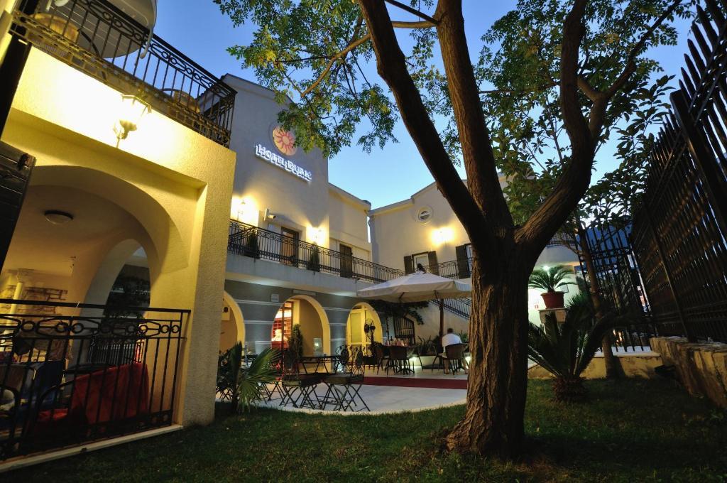 Vila Duric - Ex Hotel Duric Petrovac Exterior foto