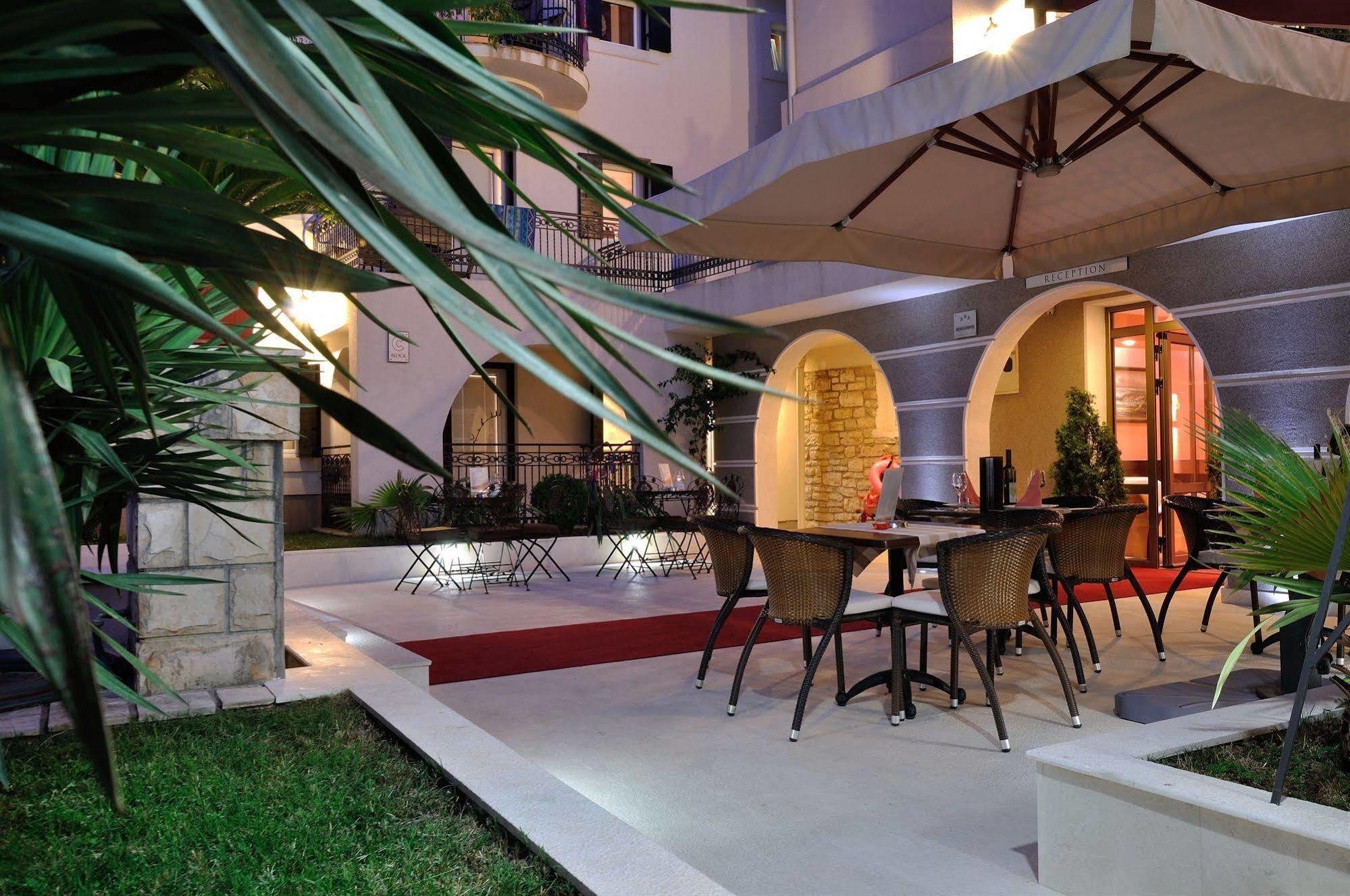Vila Duric - Ex Hotel Duric Petrovac Exterior foto